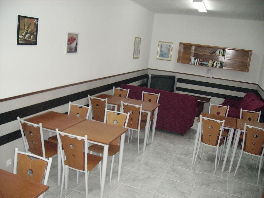 Hostel Sunny House Lagos Exterior foto